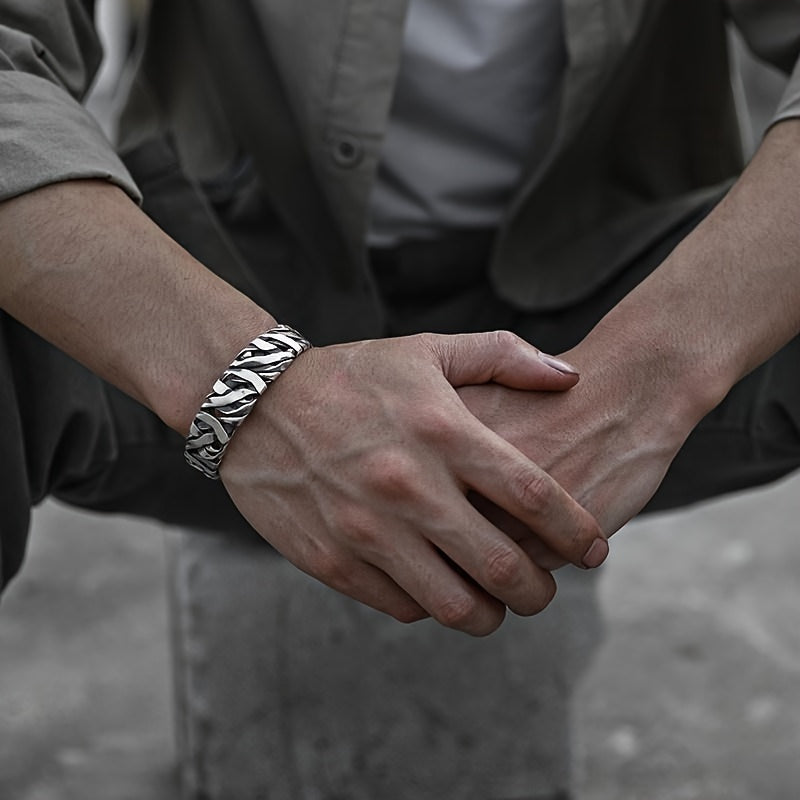 Fashionable Handmade Woven Bracelets for Men, Featuring a Unique Vintage Style And an Open Design.