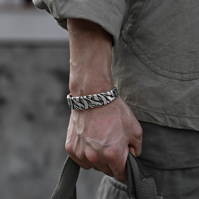 Fashionable Handmade Woven Bracelets for Men, Featuring a Unique Vintage Style And an Open Design.