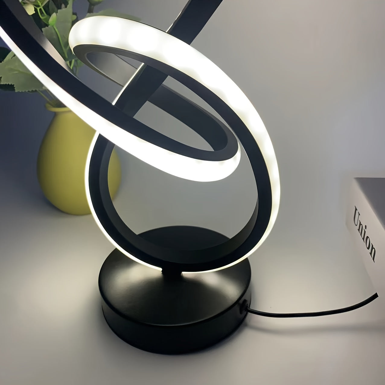 Modern Creative Spiral USB Desk Lamp with Memory Function, 3 Color Temperatures, Plug-in Button Switch