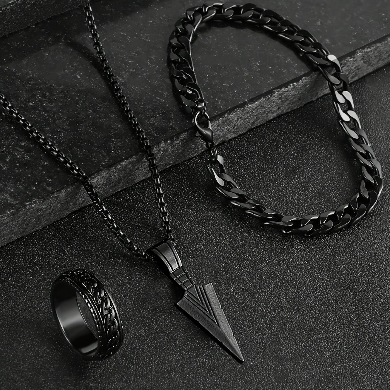 A 3pcs Arrow Jewelry Set for Men And Women, Including a Hip-Hop Chain, Bracelet, Ring, And Necklace.