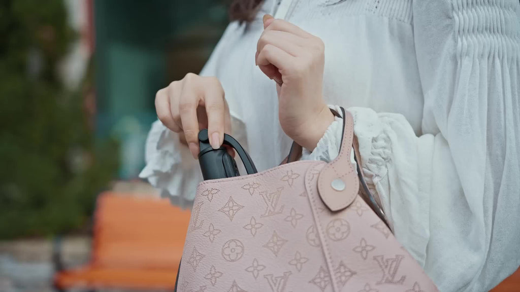 42" Selfie Stick Tripod with Fill Light Extendable Phone Tripod Stand